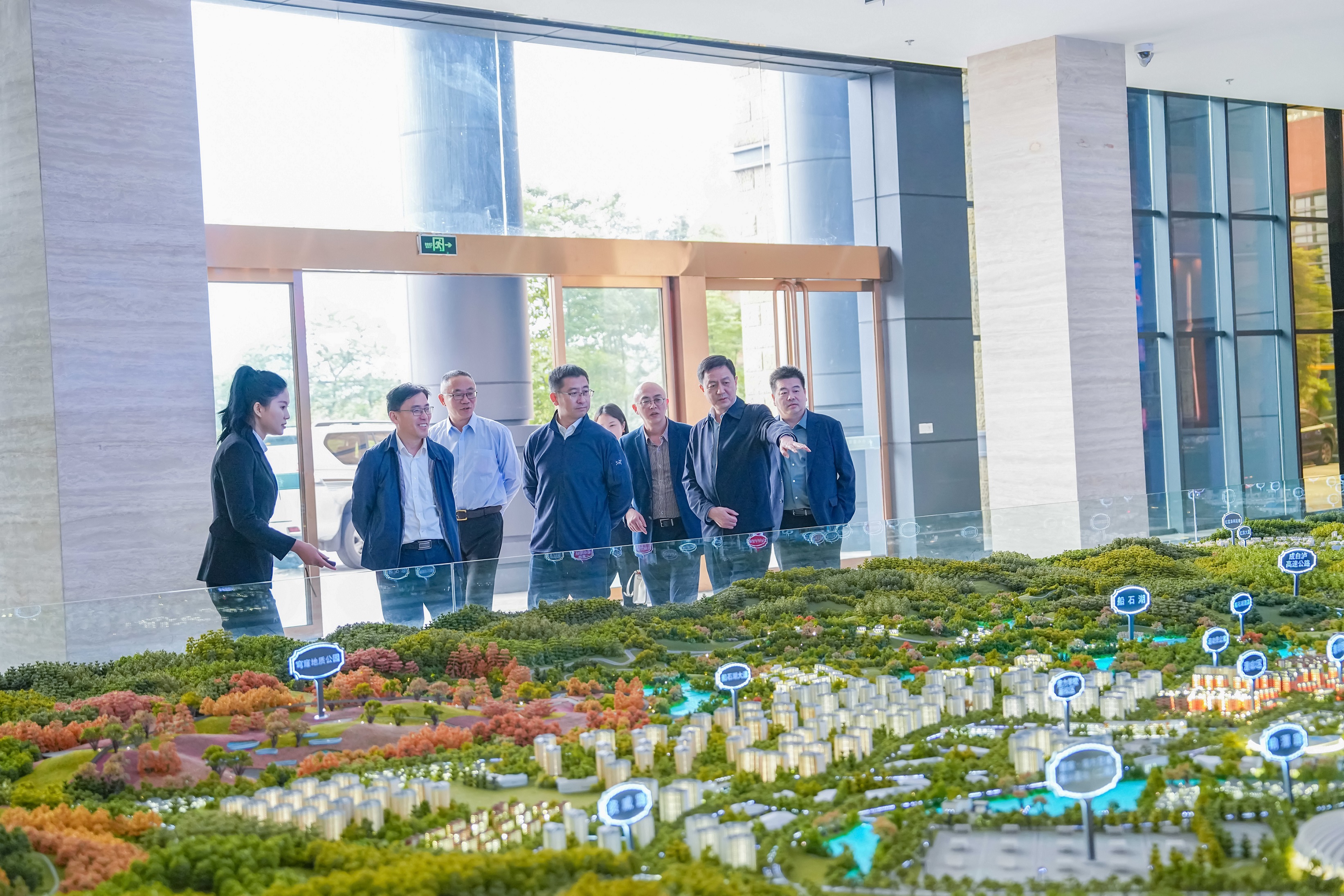 中冶华天董事长方荣华一行到今年会调研交流